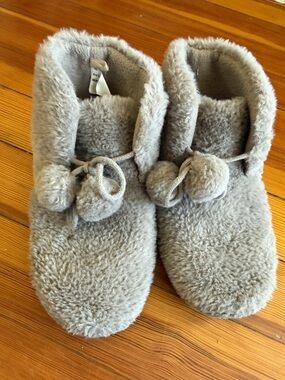 Primark Light Gray Fleece Pom-Pom Slippers
